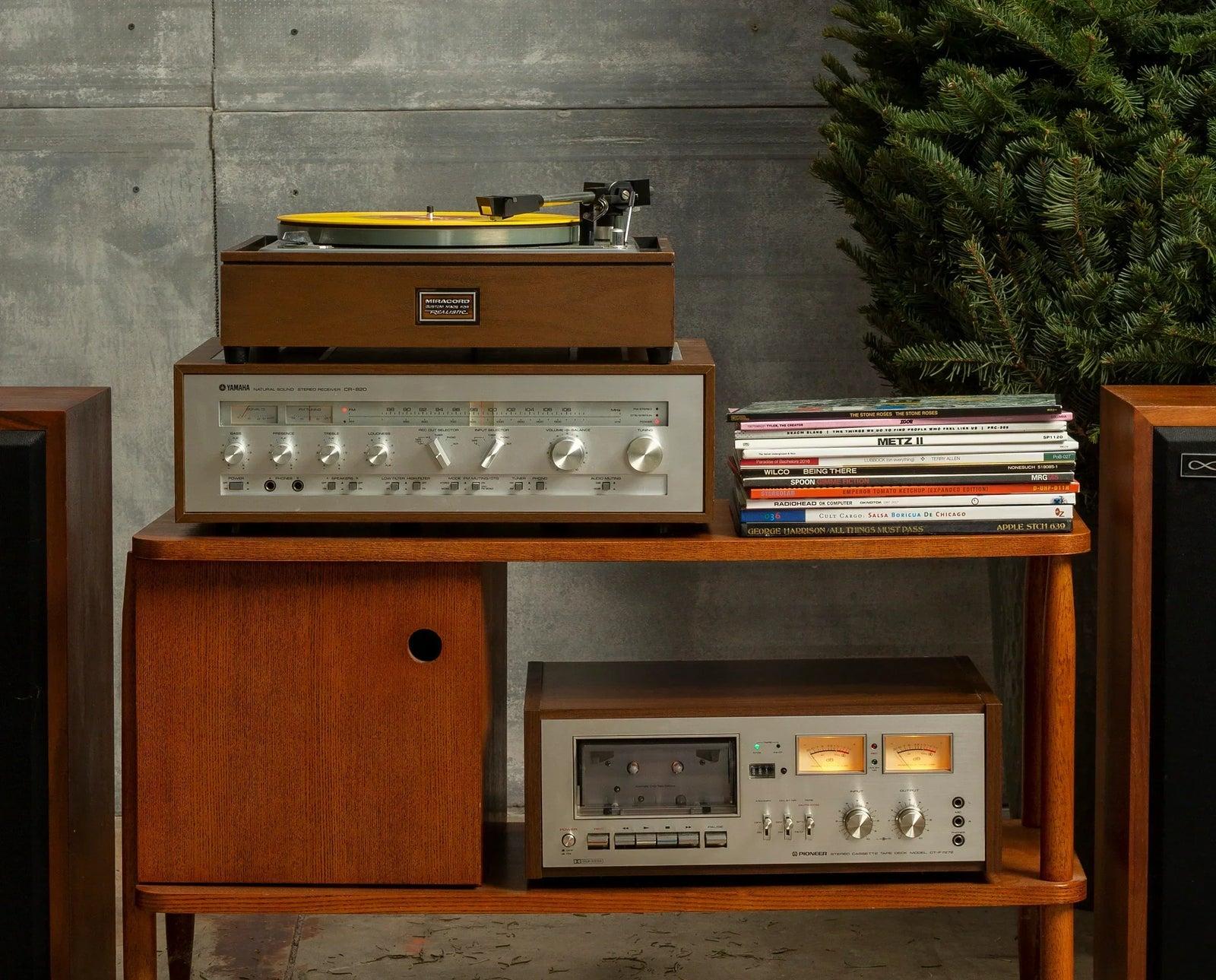 Bench instruments and oscilloscope traces in the Analog Life workshop